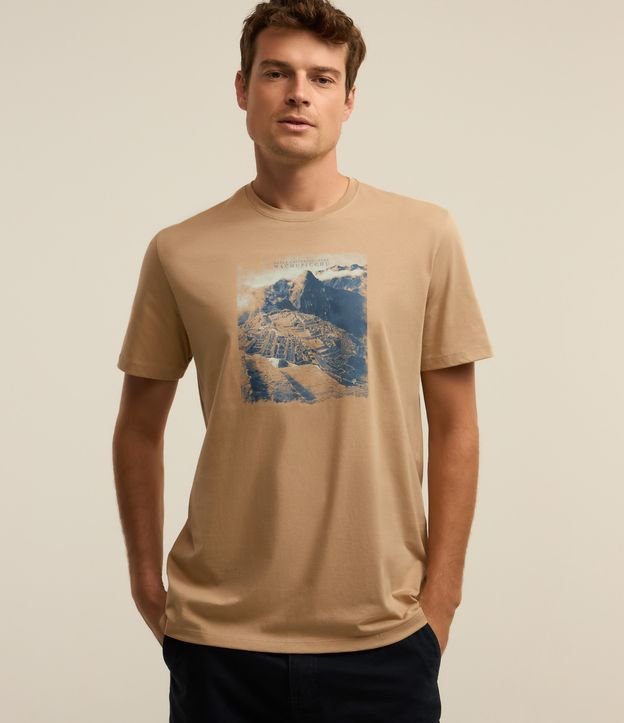 Camiseta em Algodão com Estampa Machu Picchu