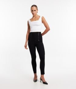 Calça Skinny Alfaiatada em Bengaline com Zíper Tratorado