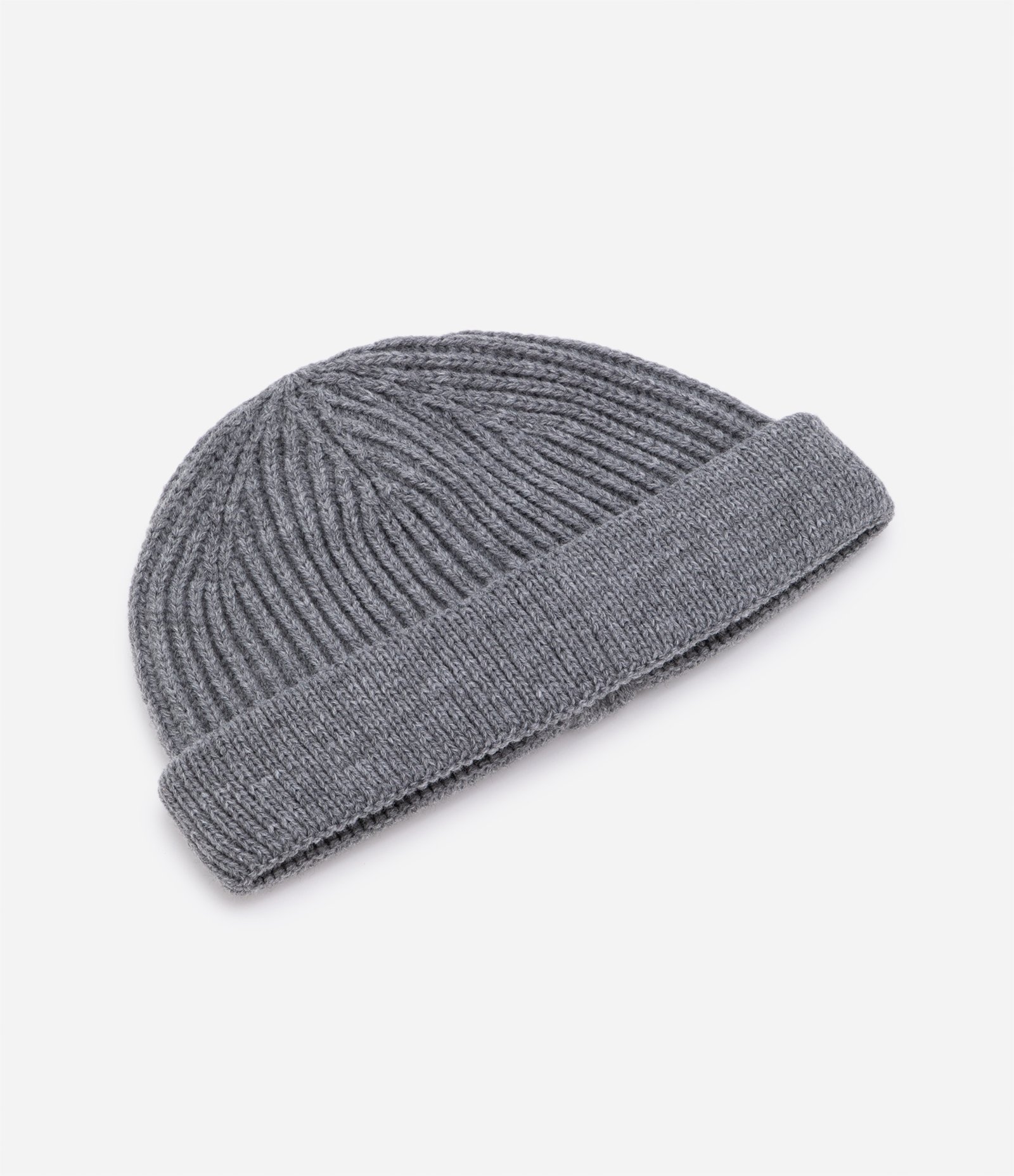 Gorro em Tricô com Dobra na Barra e Texturas Cinza 1