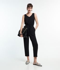 Macacão sem Manga com Ajuste Elástico na Cintura