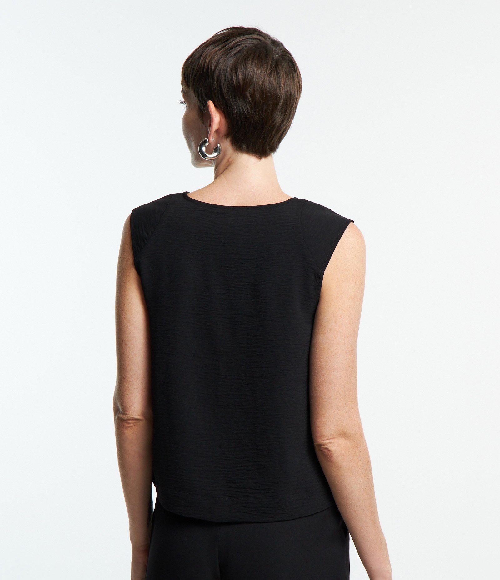 Blusa sem Manga com Decote V e Texturas Preto 4