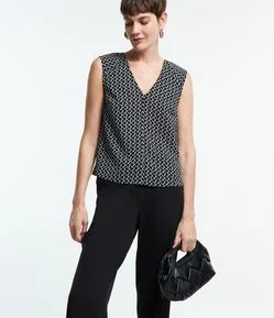 Blusa sem Manga com Decote V e Estampa Geométrica