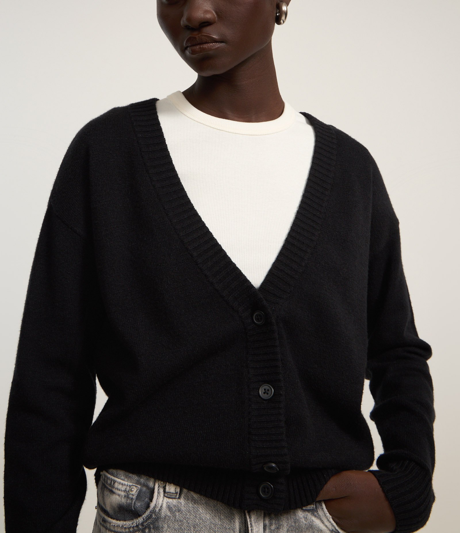 Cardigan Curto em Tricô com Botões 4