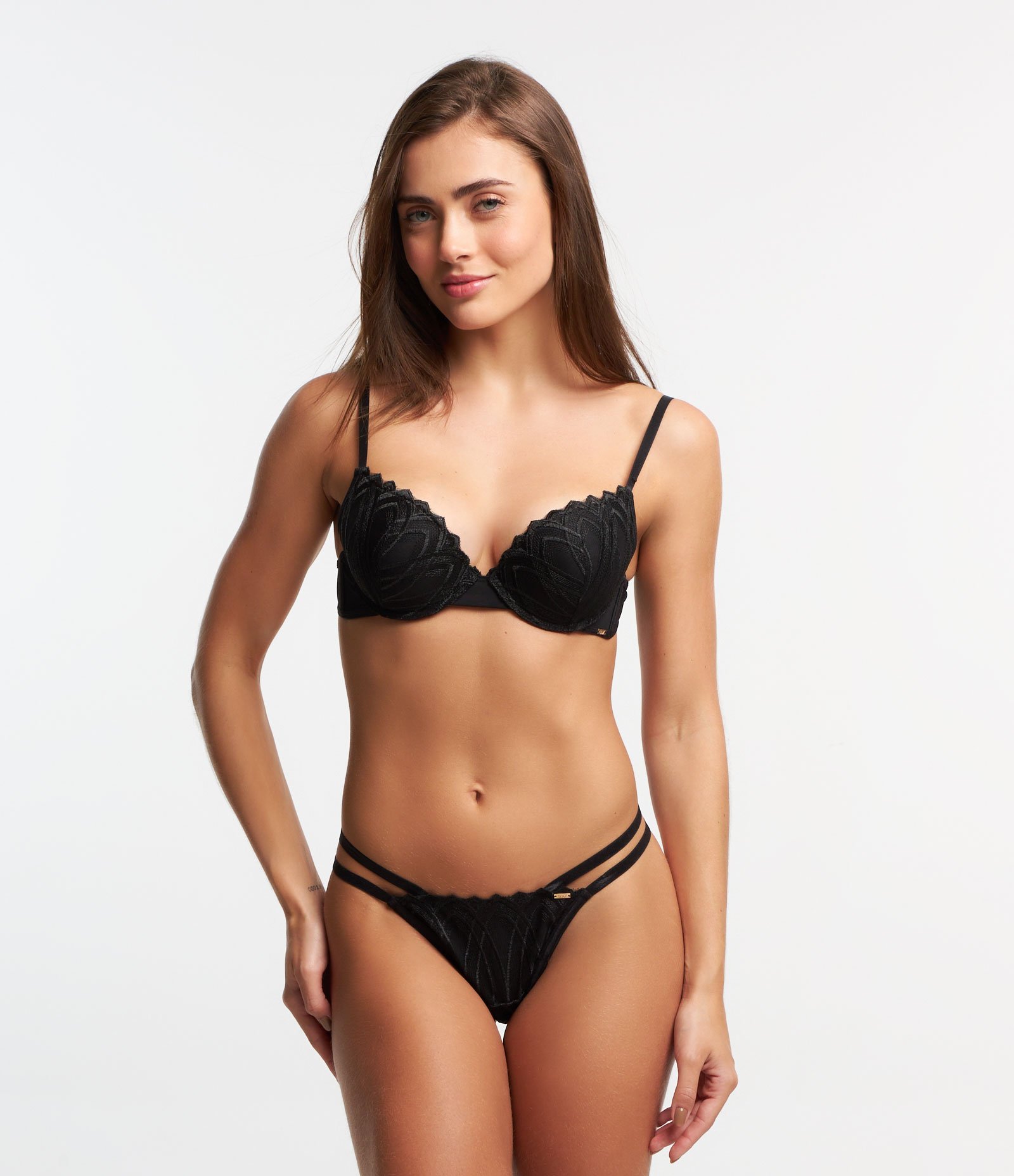 Sutiã Push Up com Bojo em Tule Bordado Preto 2