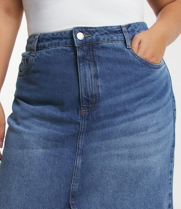Saia Longa Jeans com Fenda Frontal Curve & Plus Size Azul Médio 4