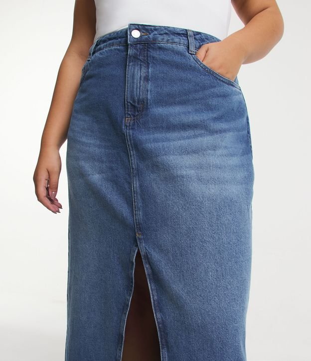 Saia Longa Jeans com Fenda Frontal Curve & Plus Size Azul Médio 5