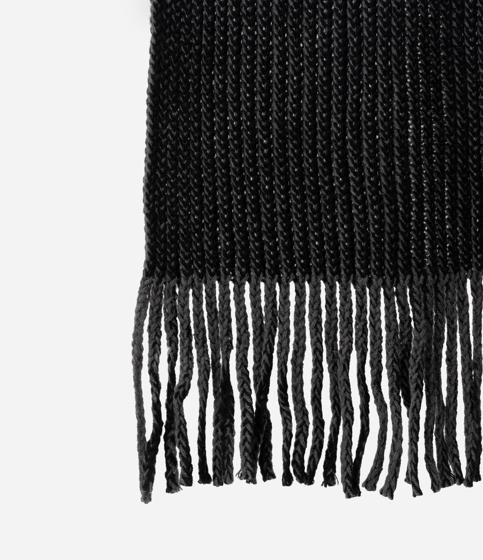 Cachecol em Tricô com Franjas e Efeito Mescla Preto Estonado 5