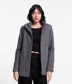 Casaco Longo em Polivelour com Capuz e Textura Espinha de Peixe