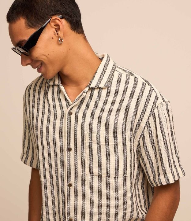 Camisa Boxy em Tricoline com Textura e Listras
