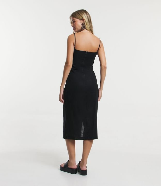 Vestido New Midi em Linho com Drapeados e Fenda Frontal