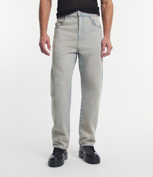 Calça Baggy em Jeans com Recortes e Bolsos Laterais