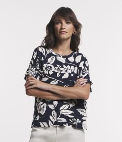 Blusa em Viscose com Estampa Floral Contrastante
