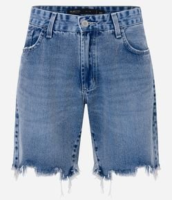 Bermuda Slim em Jeans e Barra Destroyed