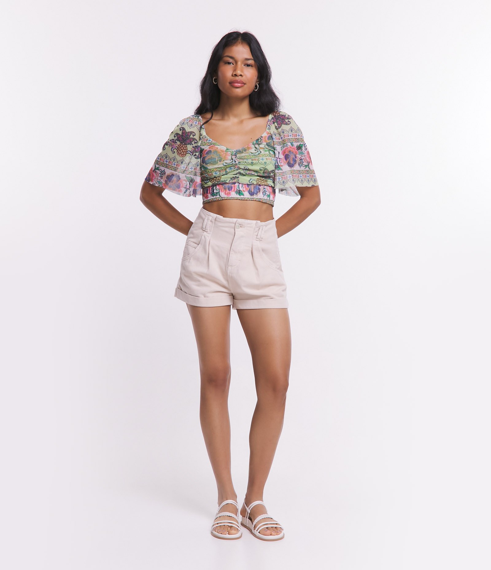 Blusa em Tule com Manga Soltinha e Estampa Étnica Verde 2