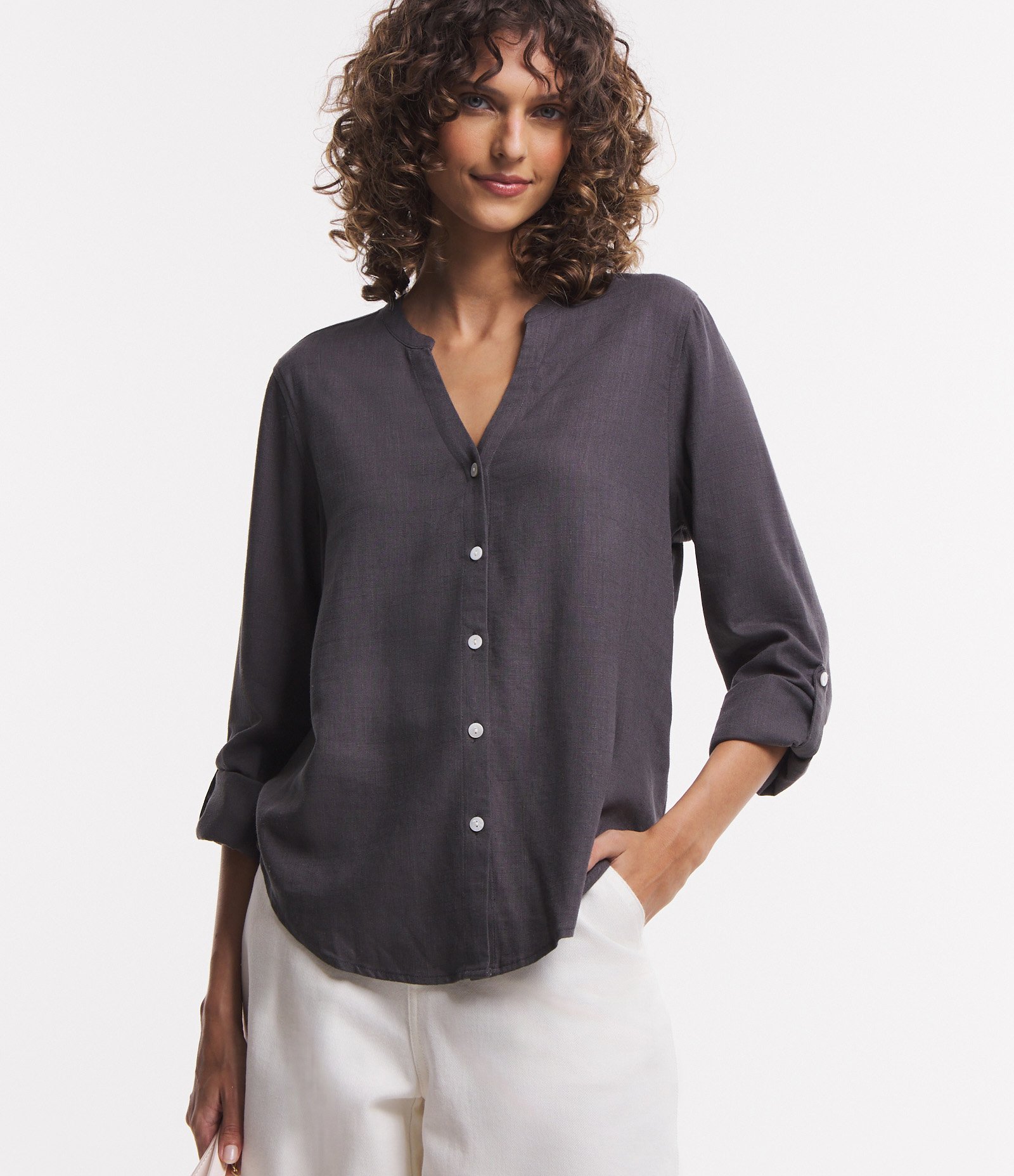 Camisa em Viscolinho com Abotoamento Frontal Cinza Chumbo 1