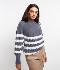 Suéter em Tricô com Pontos Texturizados e Estampa Listras