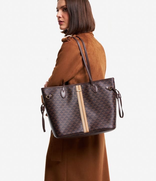Bolsa Shopper Grande com Estampa de Triângulos e Acompanha Carteira