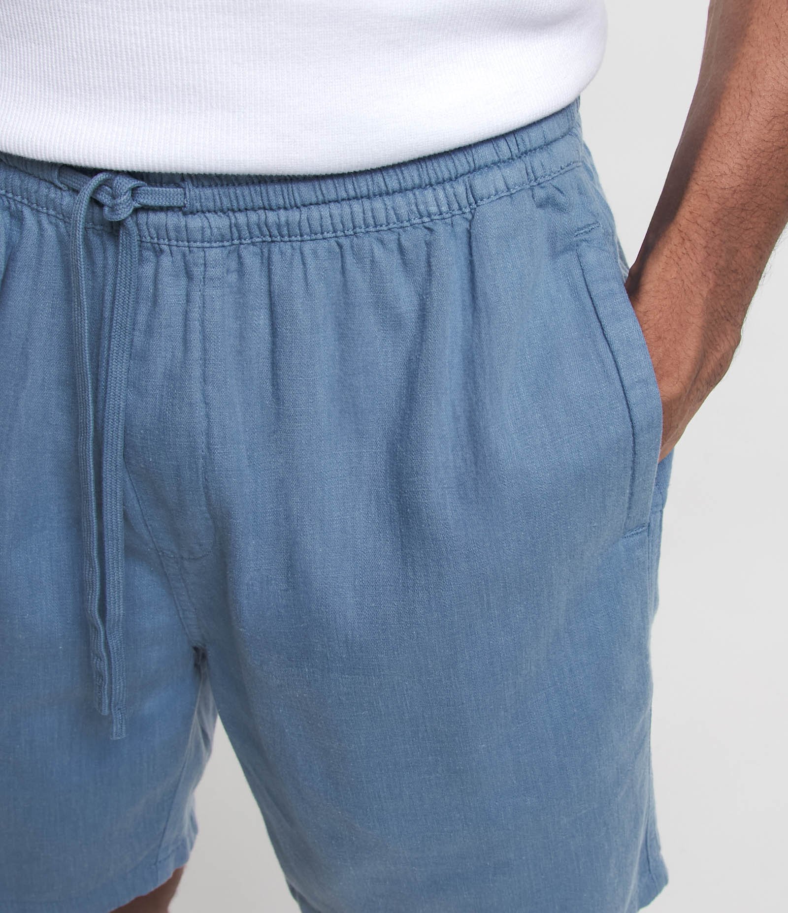 Bermuda em Sarja Texturizada com Cós Elástico e Bolsos Laterais Azul 4