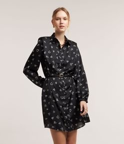 Vestido Chemise em Crepe com Ombreiras e Estampa Corações