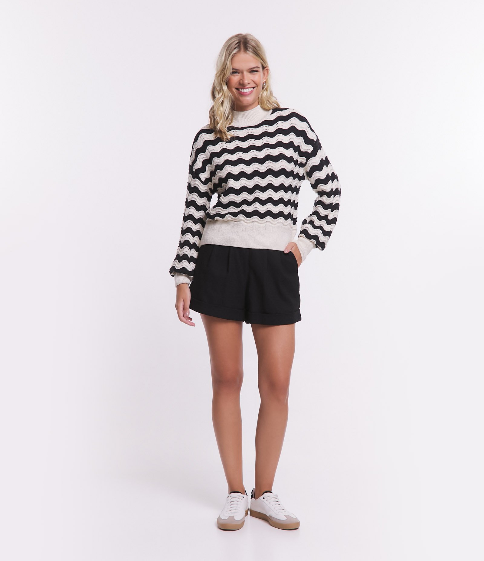 Suéter em Tricô com Ponto Aberto e Listras de Ondas Off White/Preto 2