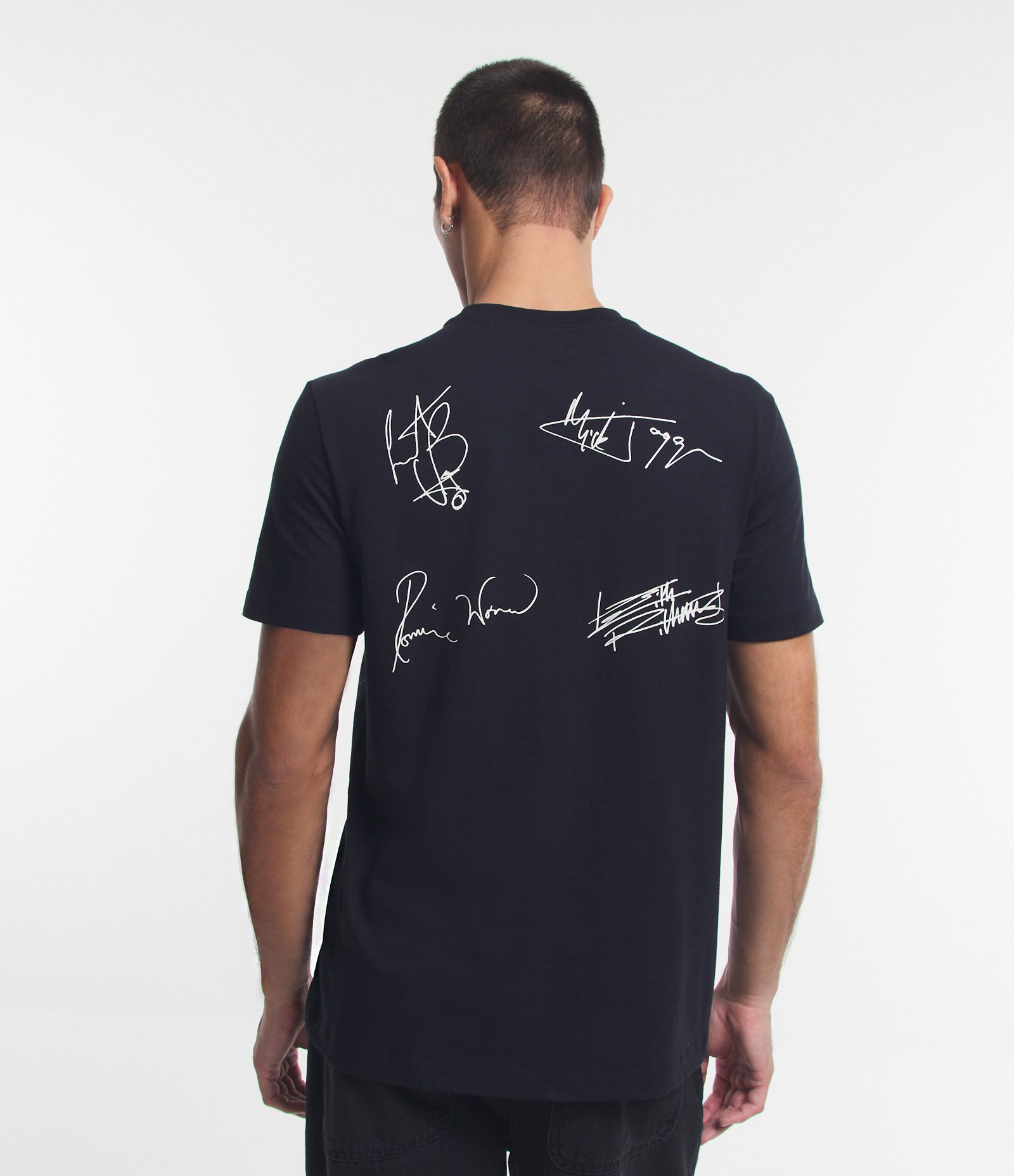 Camiseta em Meia Malha com Estampa Rolling Stones Frente e Costas Preto 3