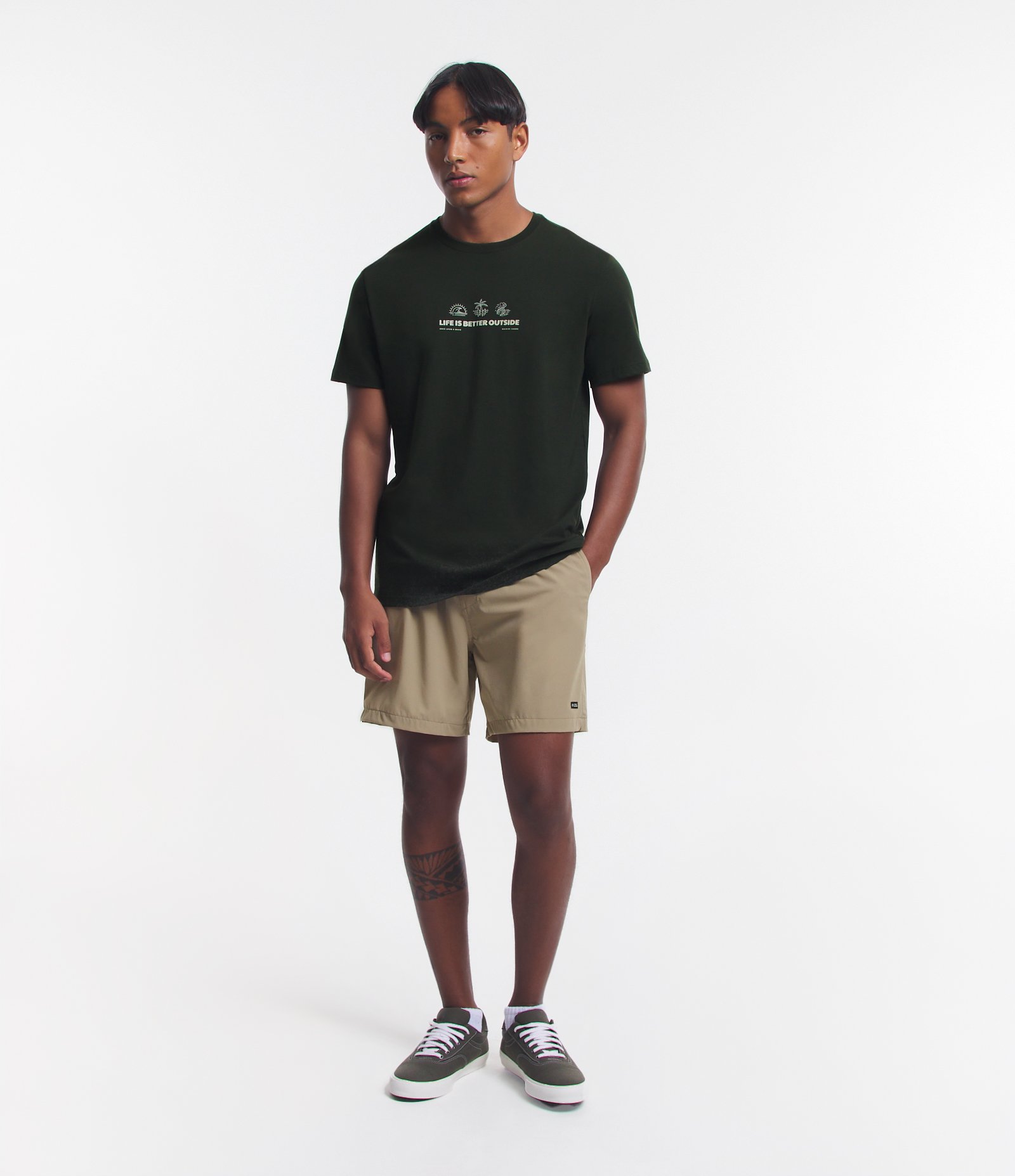 Camiseta Comfort em Meia Malha com Estampa e Lettering no Peito Verde 2
