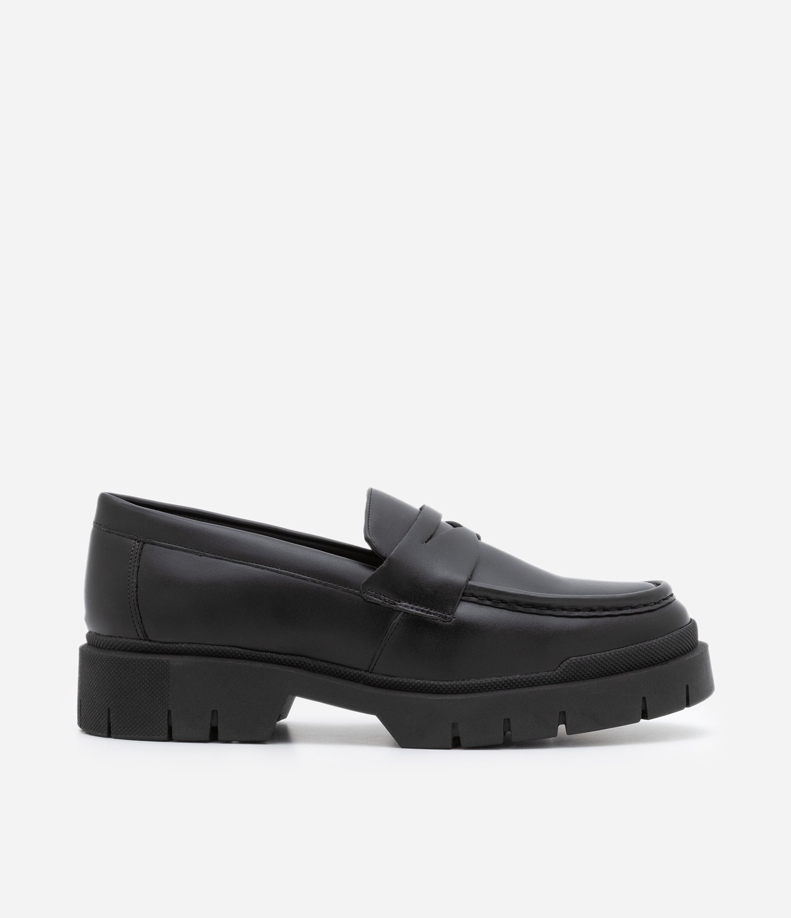 Sapato Loafer em PU com Sola Tratorada Preto 2