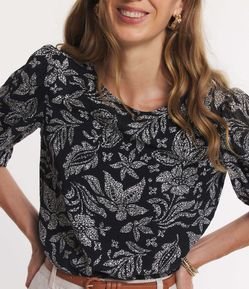Blusa em Viscose com Manga Bufante e Estampa Floral