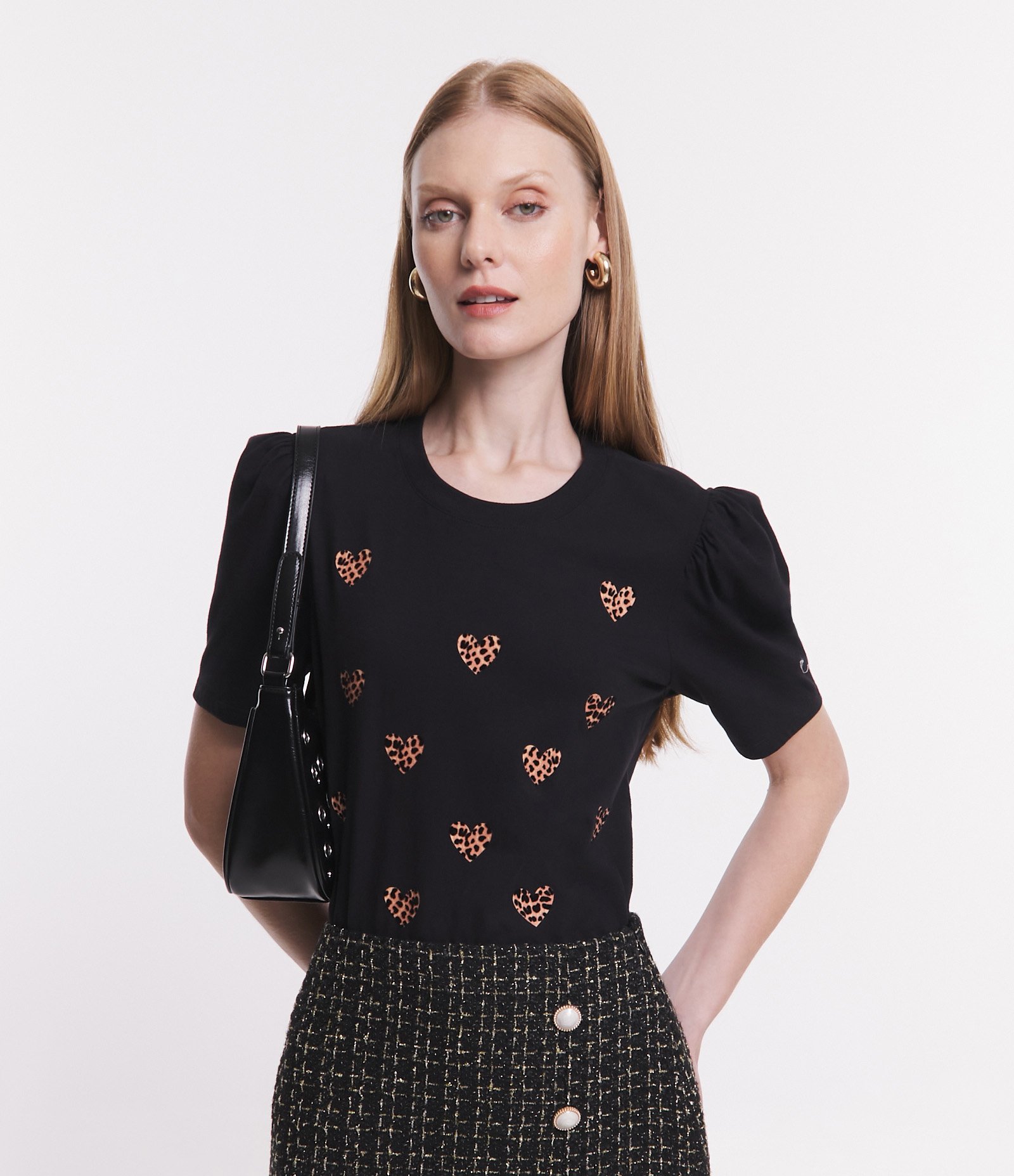 Blusa em Algodão com Corações de Oncinha e Manga Bufante Preto 1