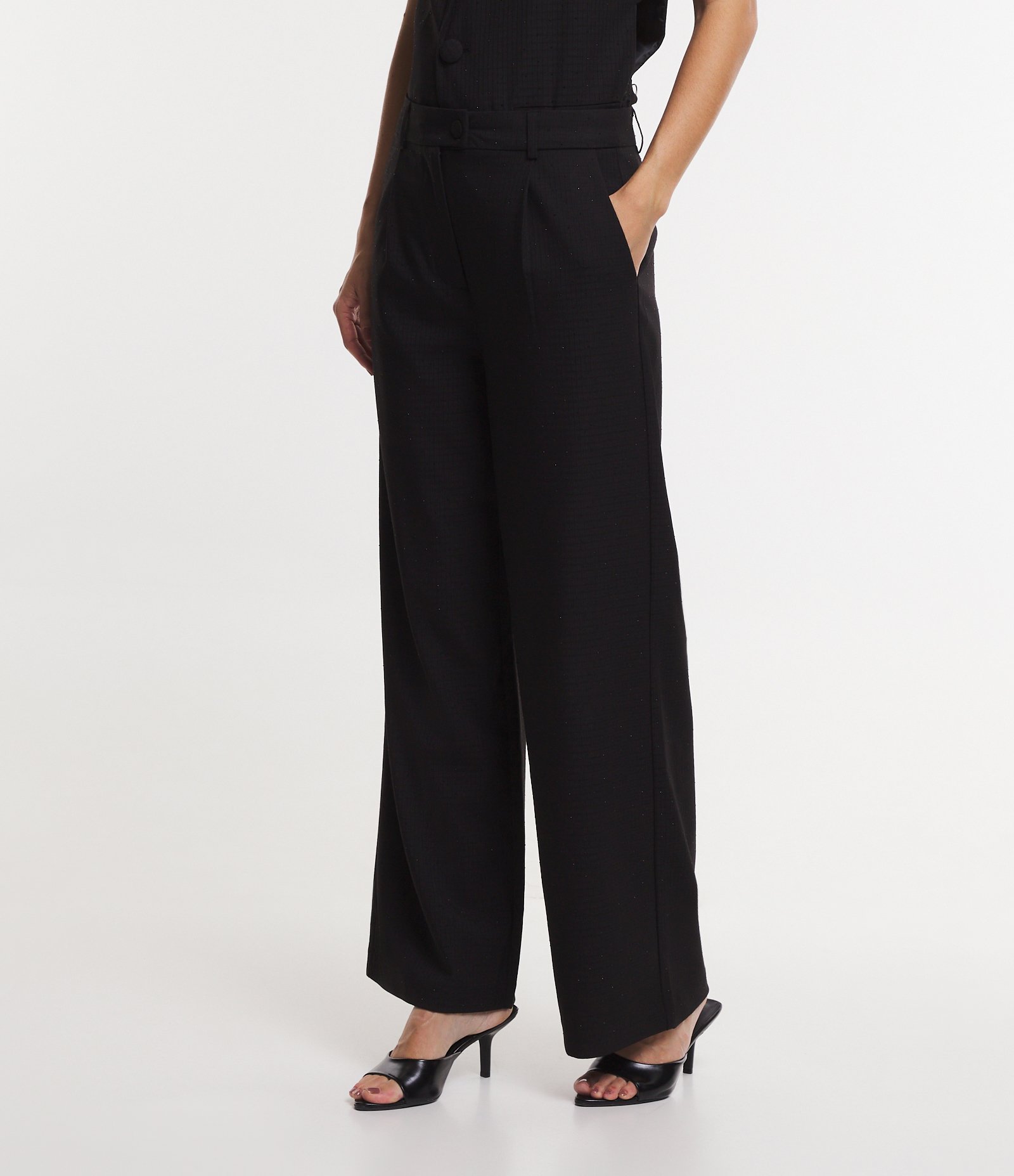 Calça Reta Alfaiatada com Estampa Xadrez e Detalhe de Brilho Preto 3