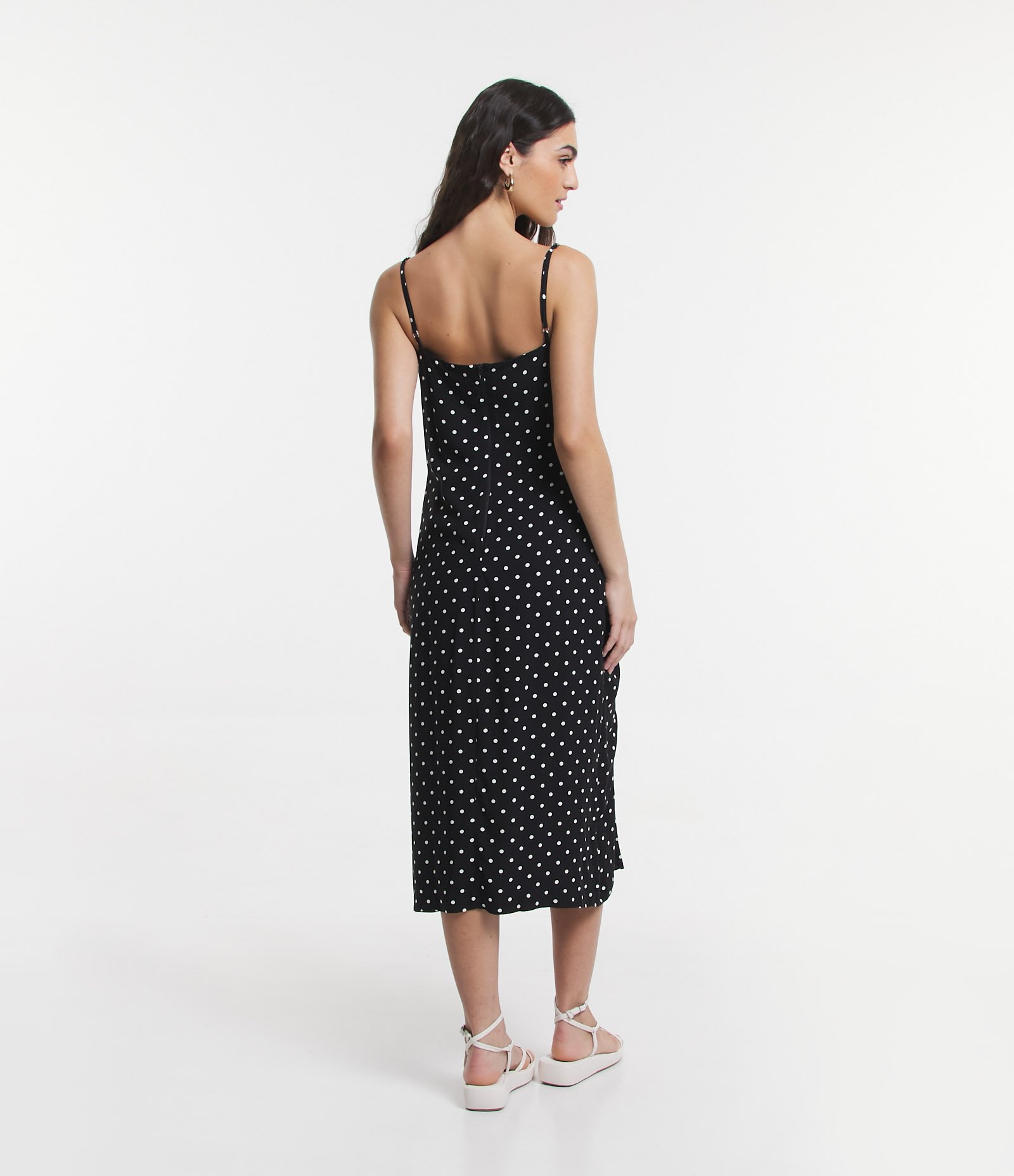 Vestido Midi em Viscose Poá com Lateral Drapeada Preto 3