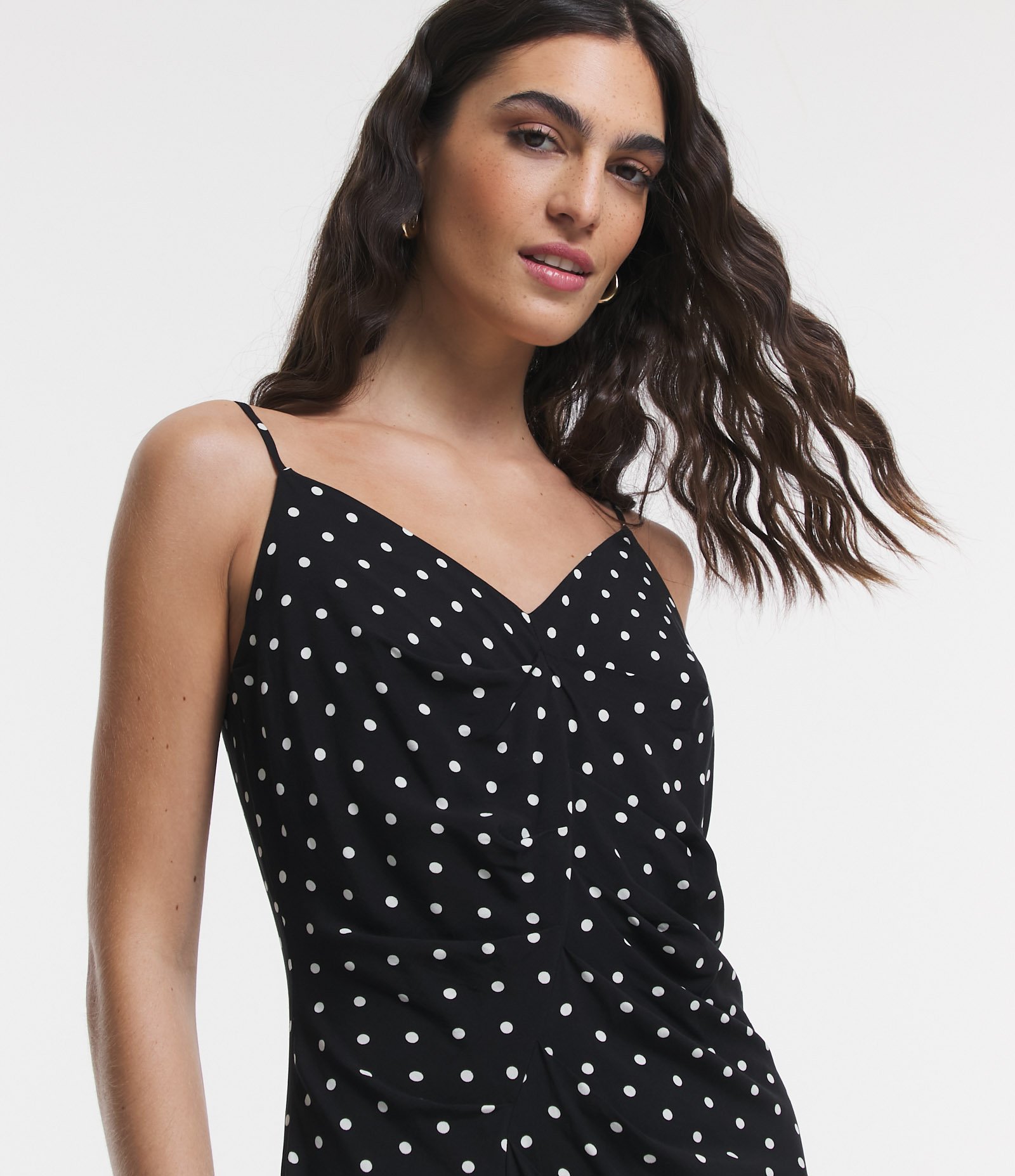 Vestido Midi em Viscose Poá com Lateral Drapeada Preto 5