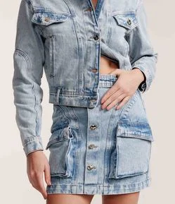 Saia Curta Jeans com Recortes e Bolsos