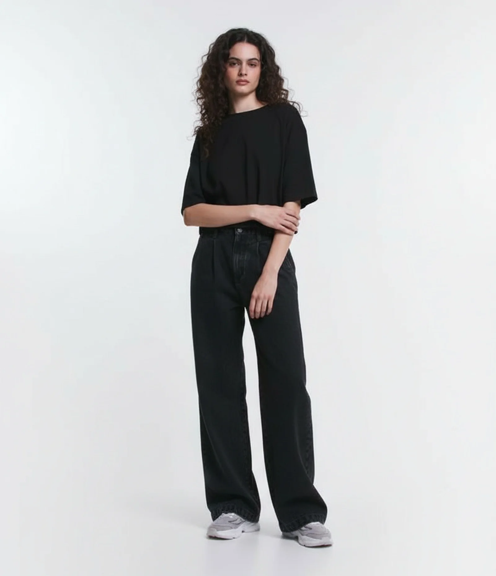 Camiseta Cropped Oversized em Algodão Peruano Preto 2