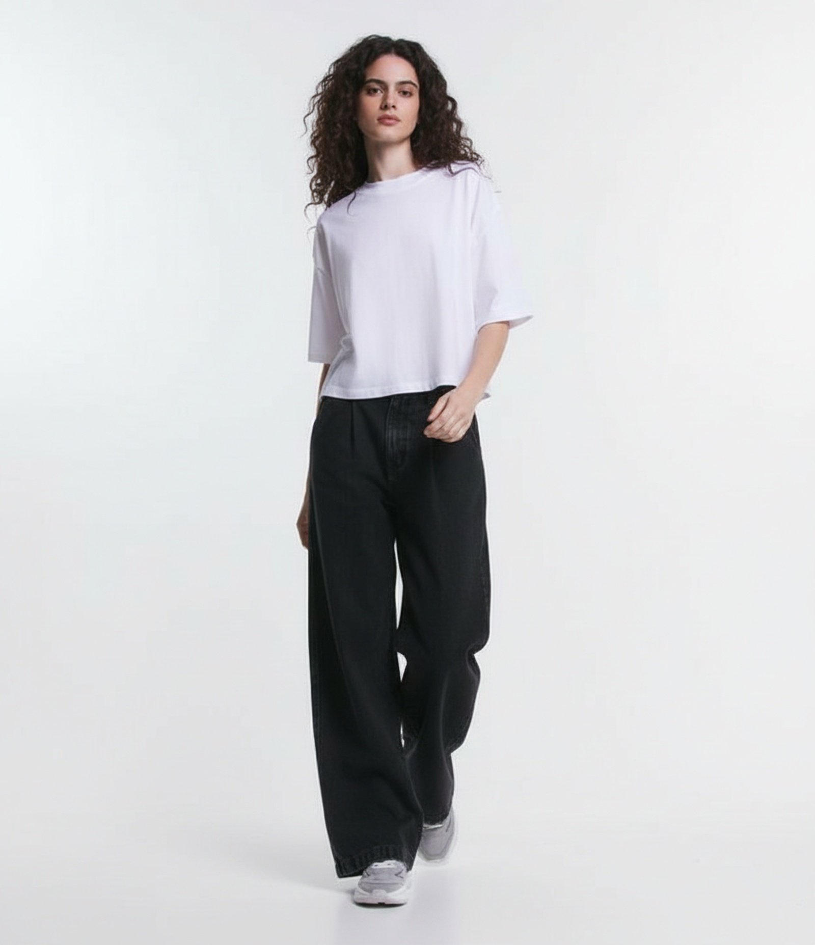 Camiseta Cropped Oversized em Algodão Peruano Branco 5