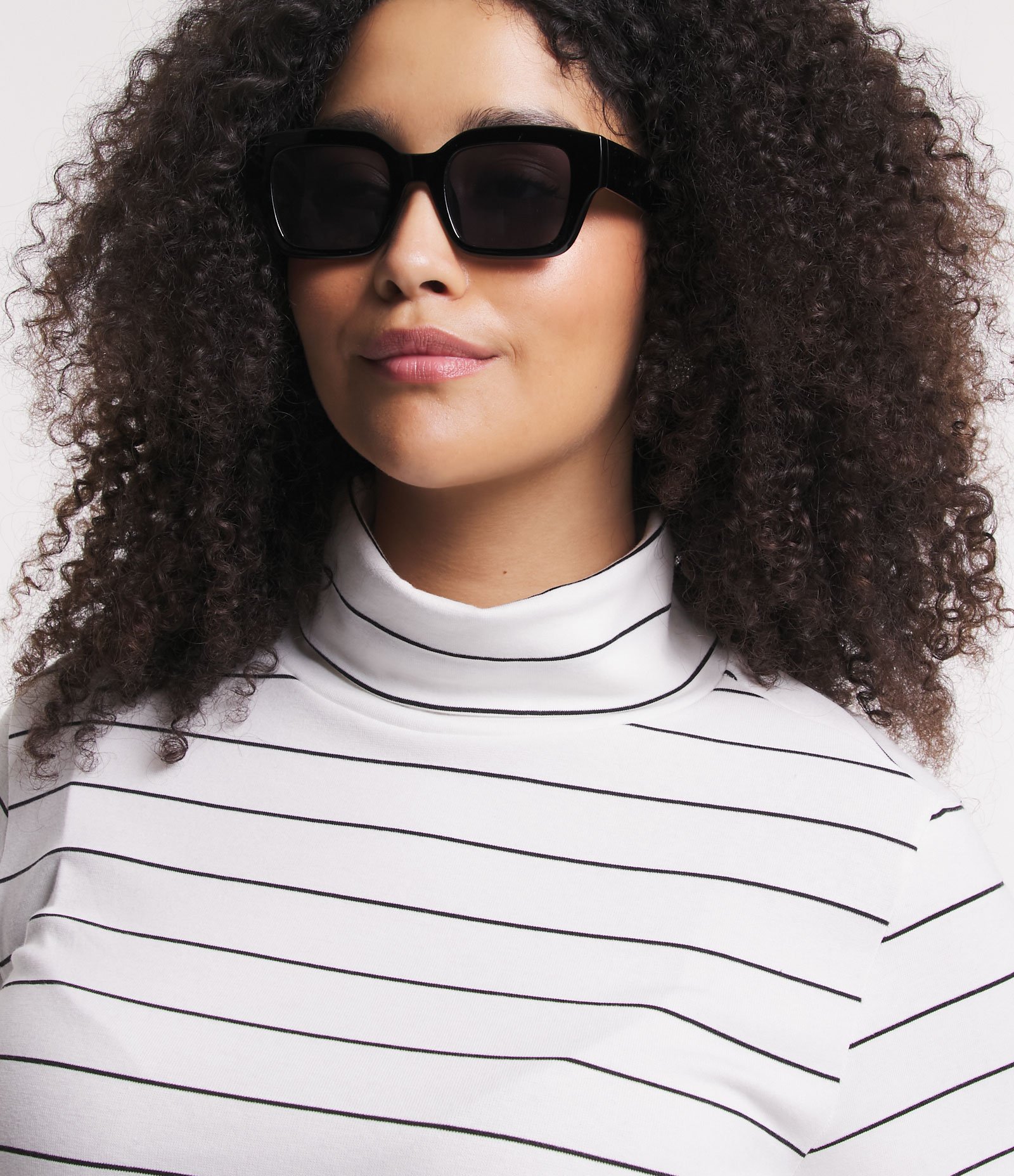 Blusa Manga Longa em Ribana Listrada Curve & Plus Size Branco Neve 4