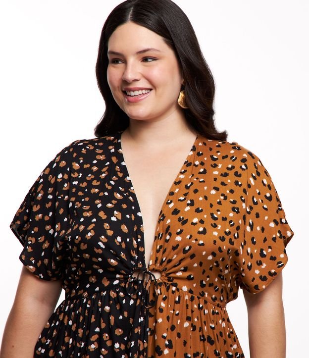 Plus Size Colorblock Leopard Print Cutout Sweater