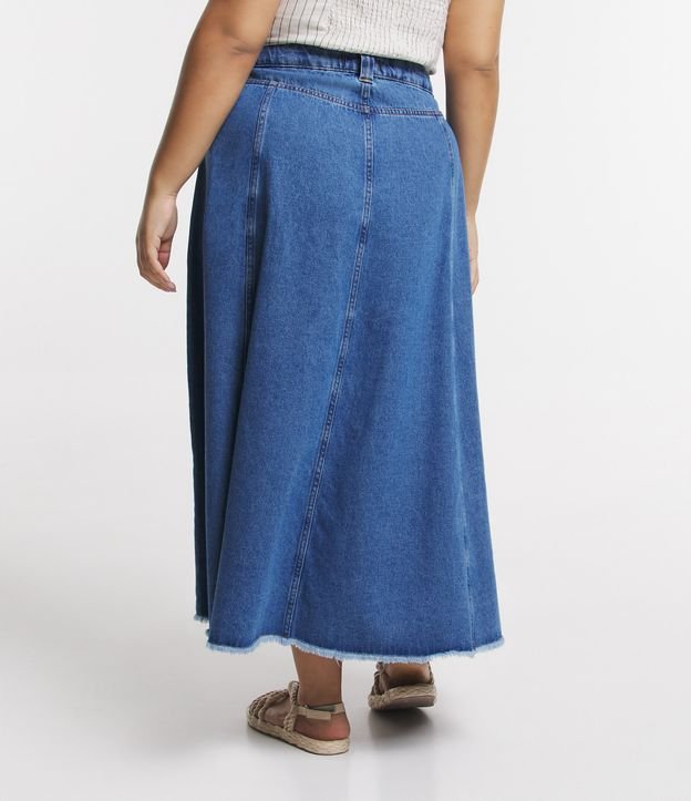 Saia Longa em Jeans com Barra Desfeita Curve & Plus Size Azul 3
