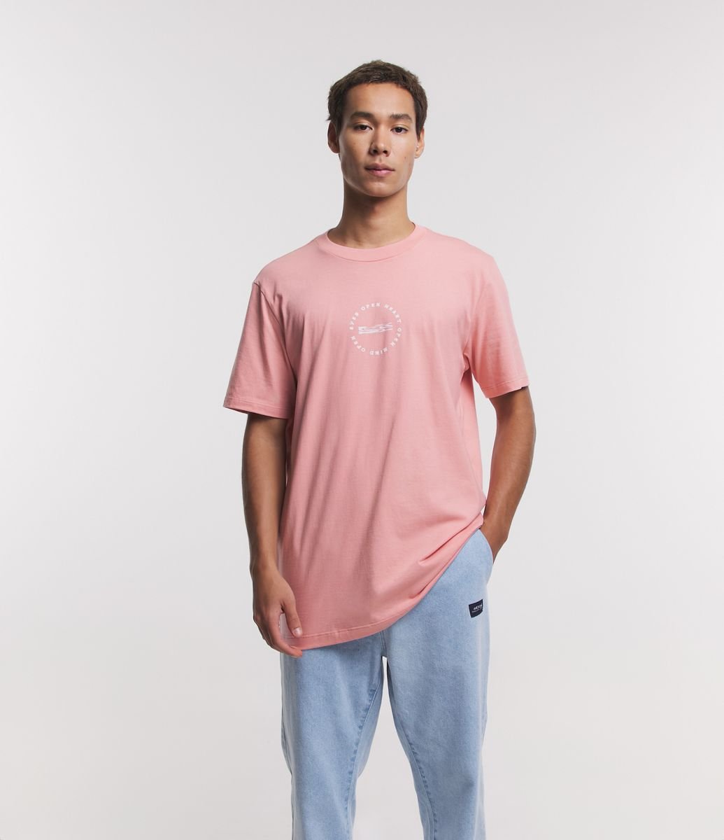 Camiseta Comfort em Meia Malha com Estampa em Relevo Frente e Costas Rosa