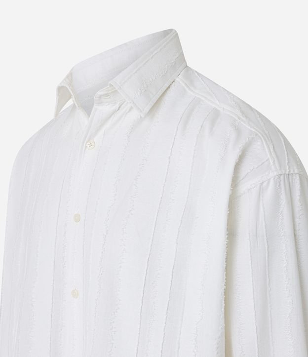 Camisa em Algodão Texturizado com Abotoamento Frontal Branco 9