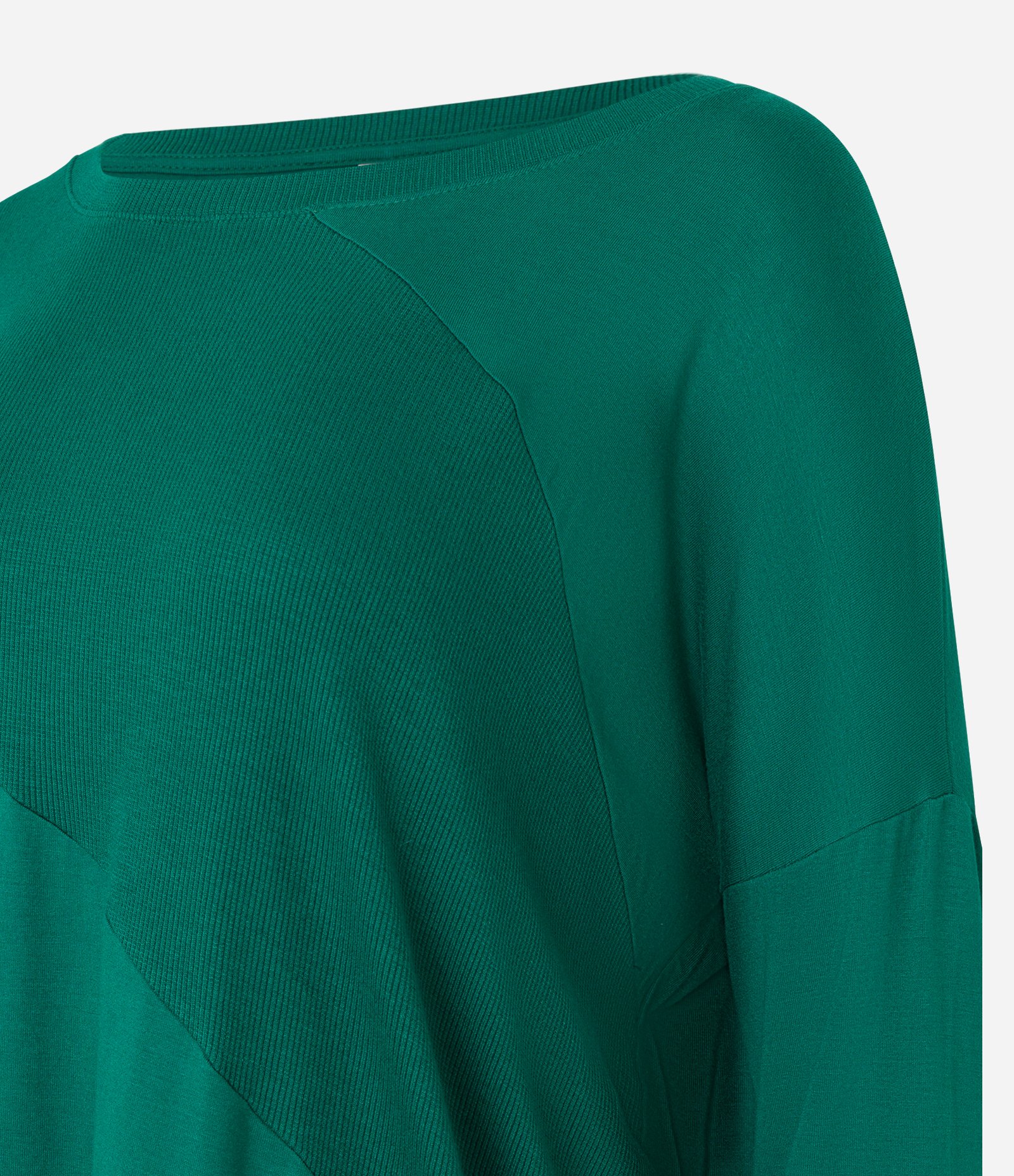 Blusa em Viscose Canelada com Recortes Verde 6