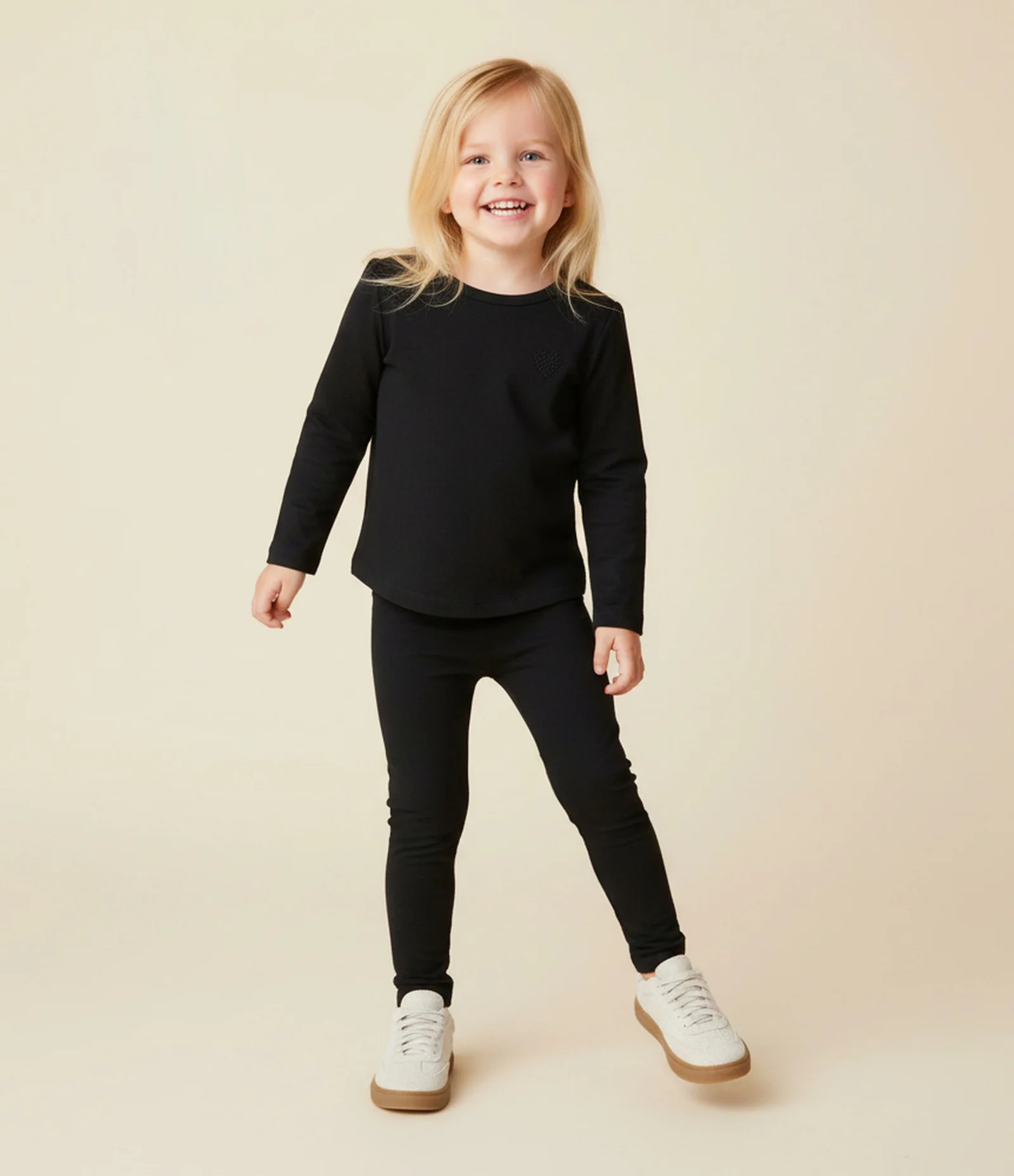 Blusa Infantil Térmica com Bordado de Coração - Tam 1 a 5 Anos Preto 1