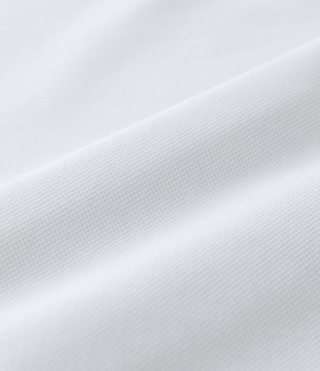 Polo Comfort em Piquet e Manga Curta - Plus Size Branco 3