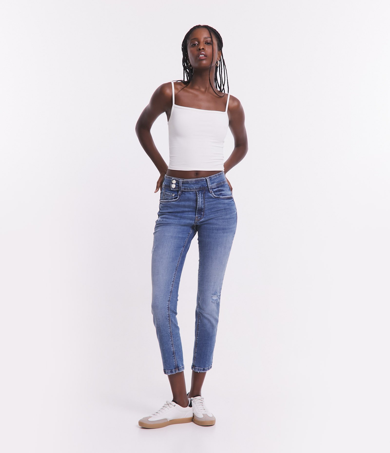 Calça Cigarrete Cintura Média em Jeans com Cós Transpassado Azul Médio 1