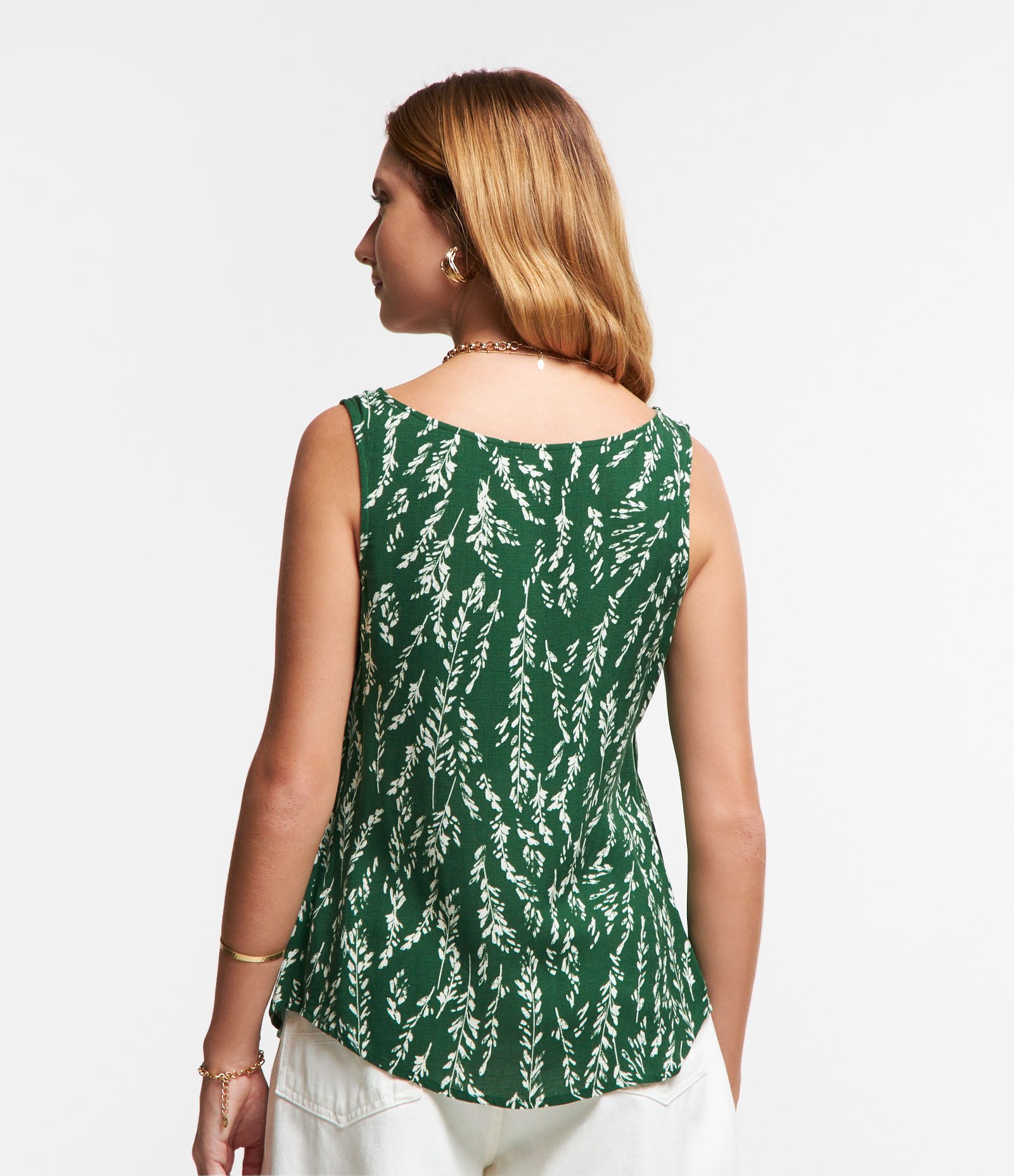 Blusa Regata em Viscose com Estampa Folhagem Verde 5