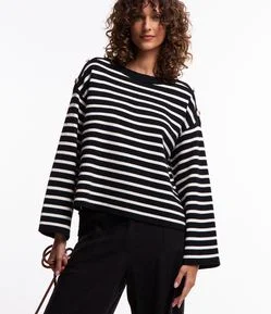 Blusa em Tricô Leve com Estampa Listrada