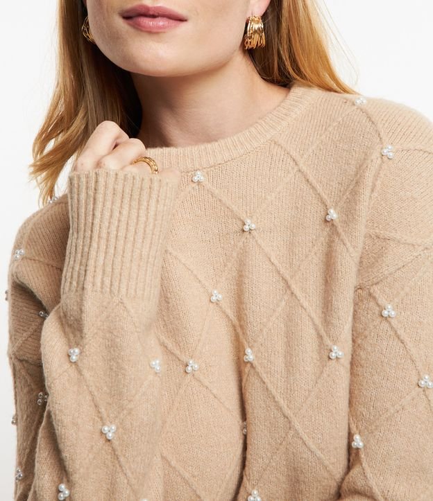Suéter em Tricô com Bordado de Mini Pedras Peroladas Bege 3
