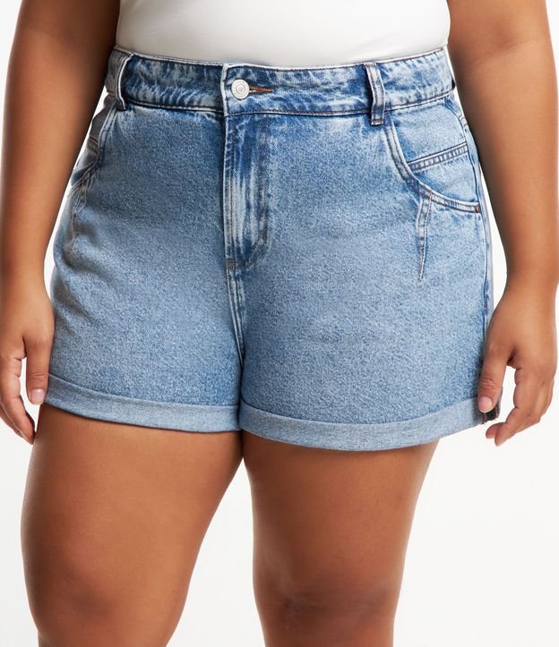Short Mom em Jeans com Recorte e Barra Dobrada Curve & Plus Size Azul 2