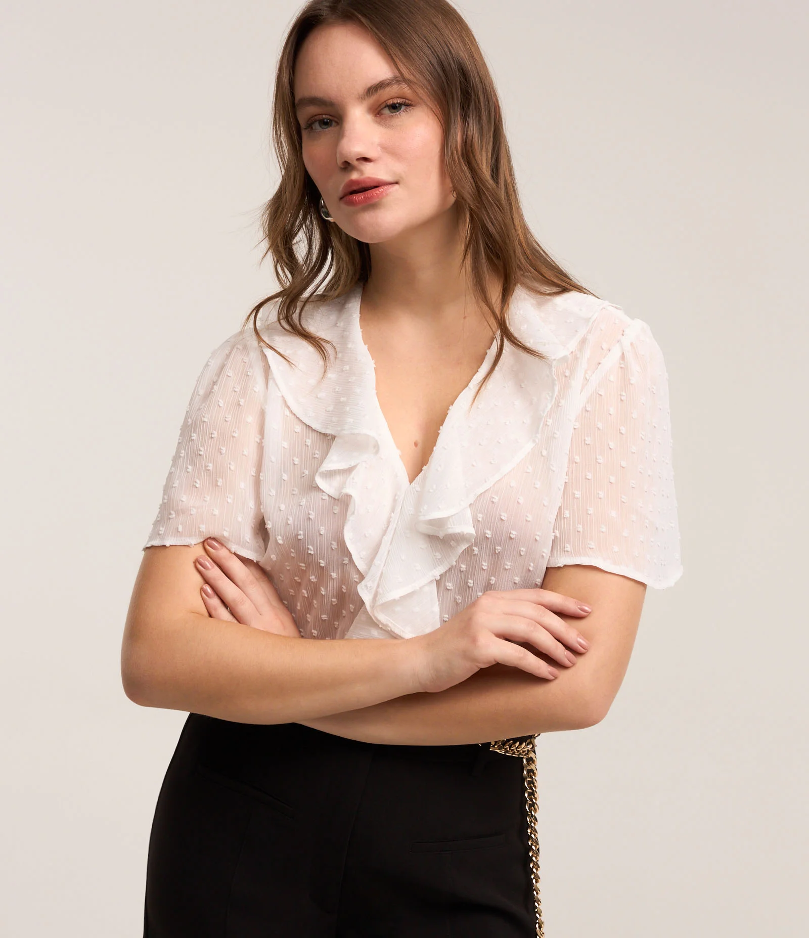 Blusa em Chiffon Maquinetado com Babado Jabô Branco Neve 1