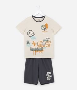 Pijama Curto Infantil com Estampa em Grafite - Tam 5 ao 14 anos